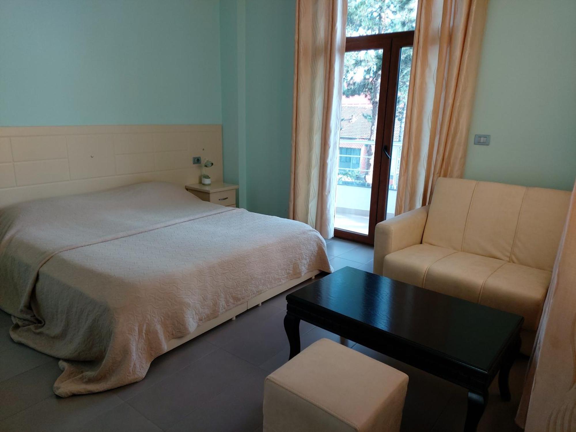 Hotel Piazza Peshkopi Екстериор снимка