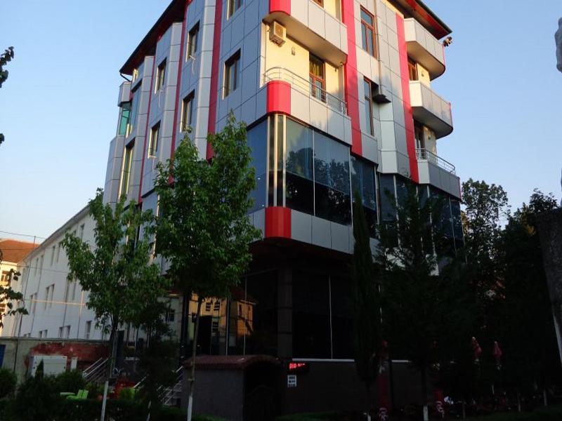 Hotel Piazza Peshkopi Екстериор снимка