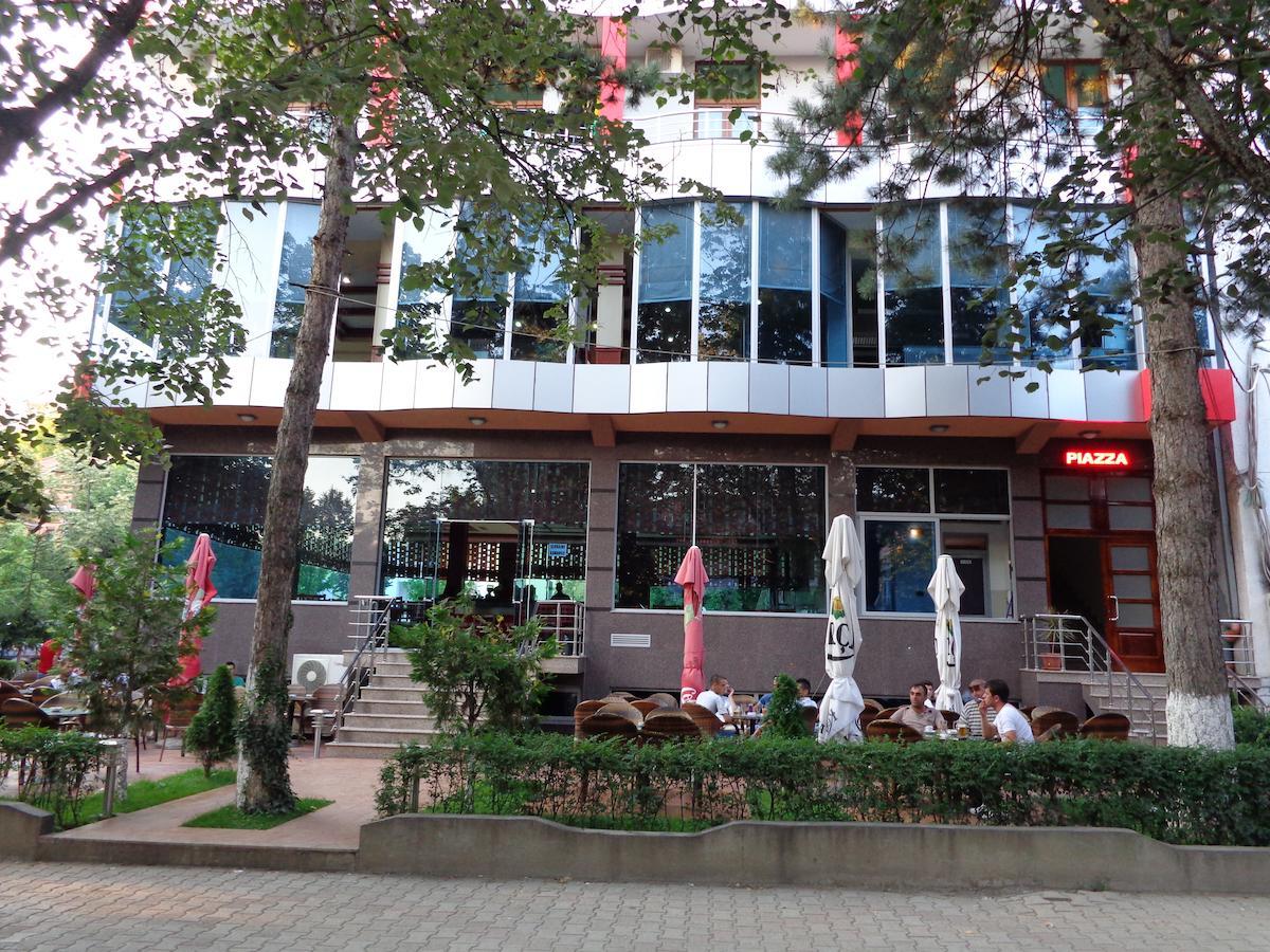 Hotel Piazza Peshkopi Екстериор снимка