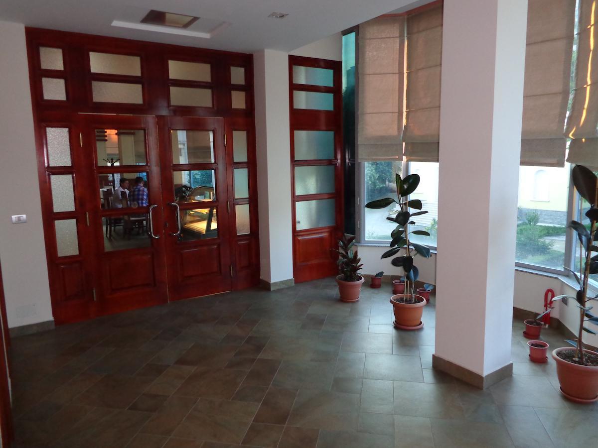 Hotel Piazza Peshkopi Екстериор снимка