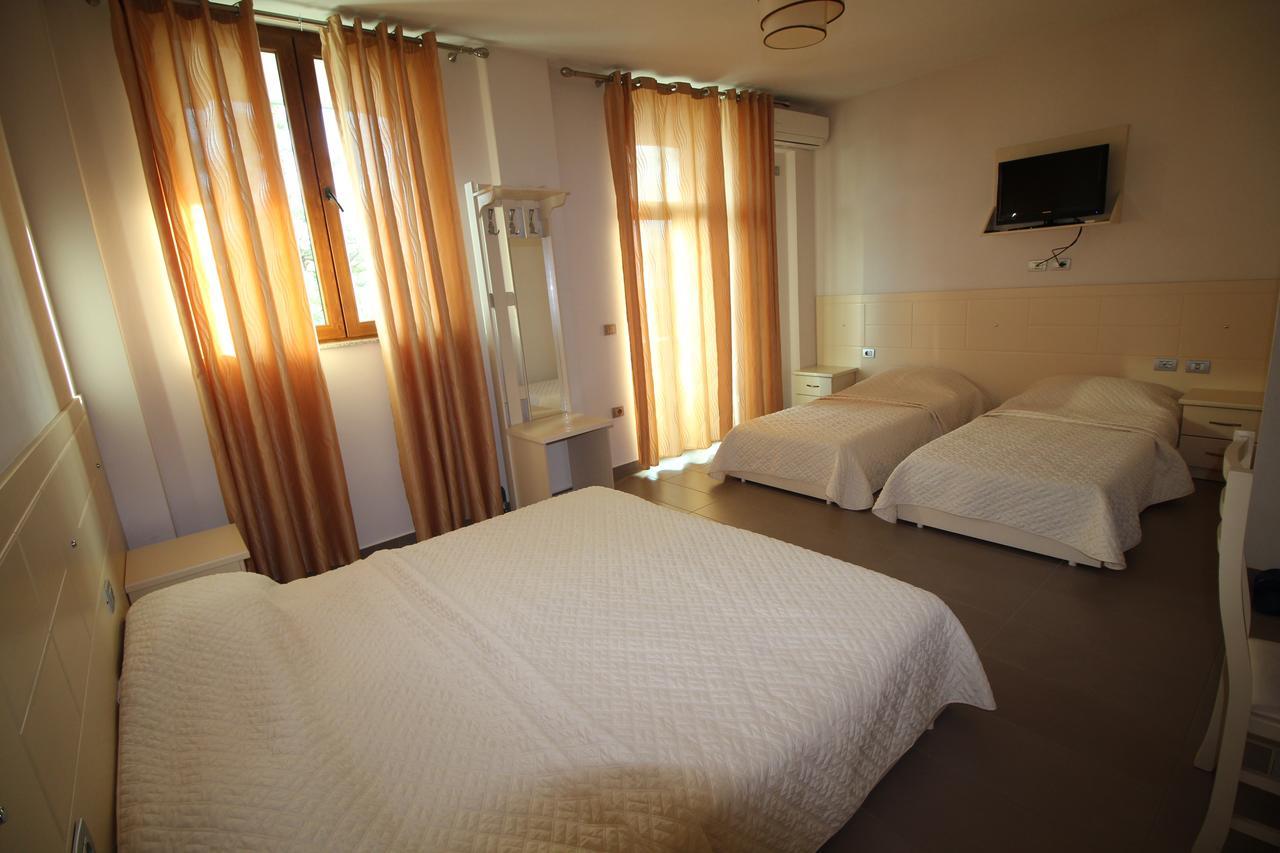 Hotel Piazza Peshkopi Екстериор снимка