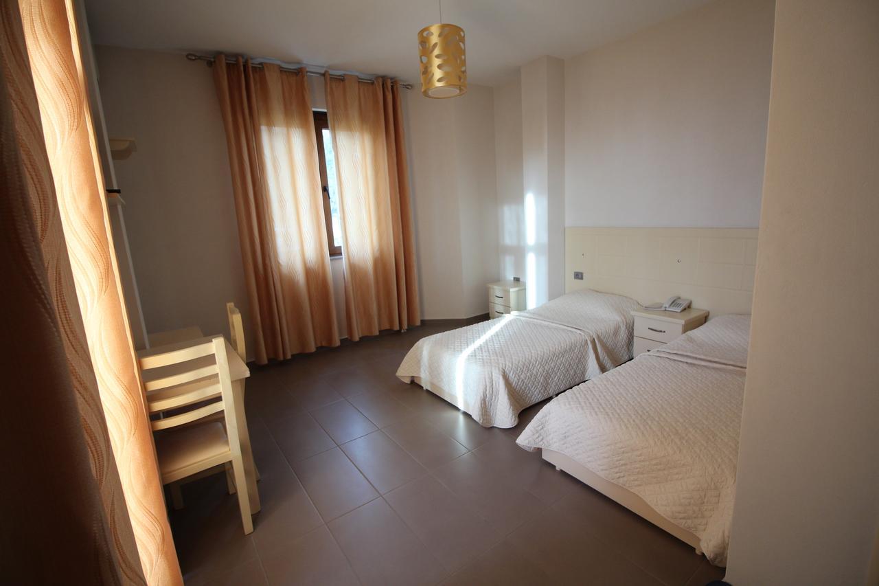 Hotel Piazza Peshkopi Екстериор снимка