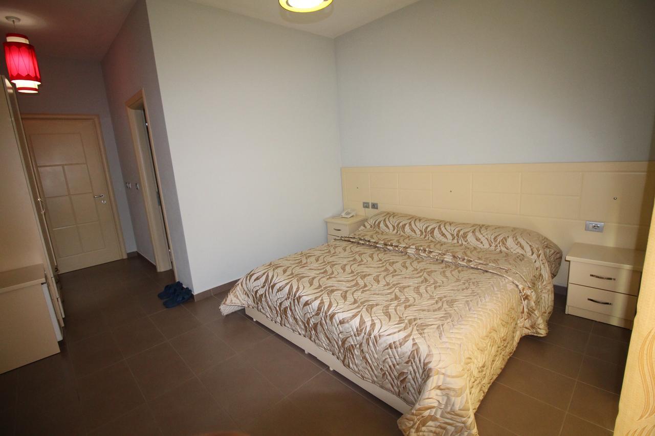 Hotel Piazza Peshkopi Екстериор снимка