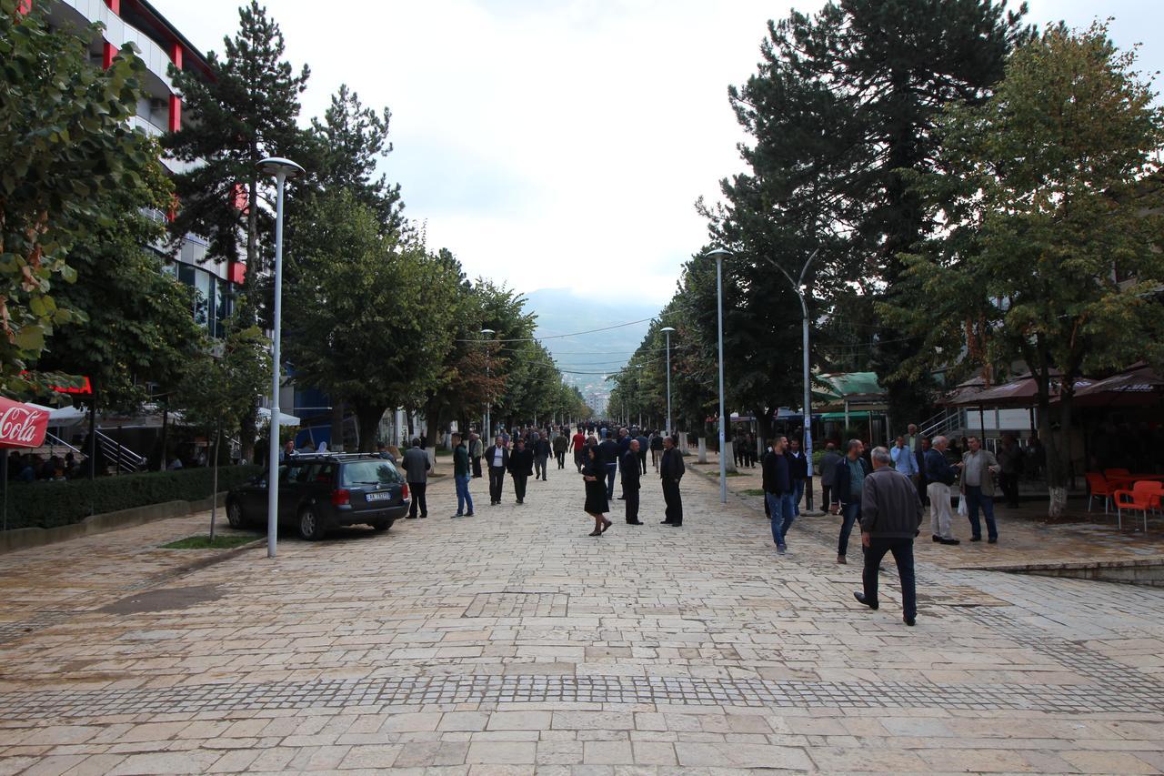 Hotel Piazza Peshkopi Екстериор снимка