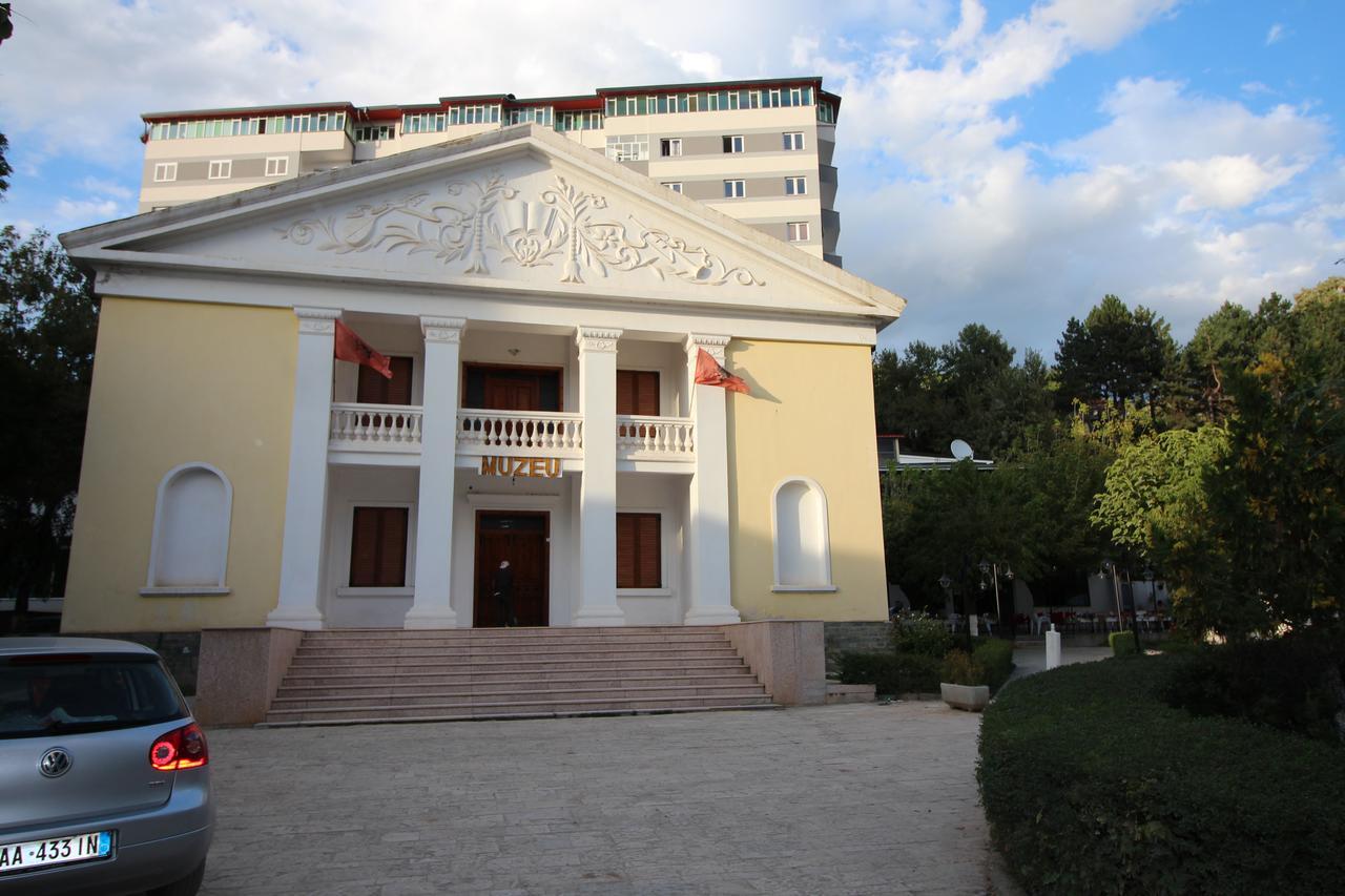 Hotel Piazza Peshkopi Екстериор снимка